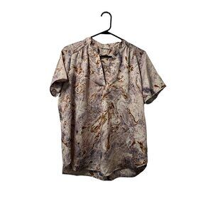 Entro Women Abstract Print V-Neck Top Size Medium‎ Lightweight Preppy Designer